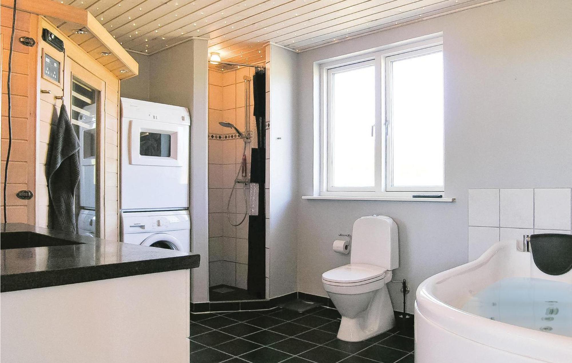 Beautiful Home In Hemmet With 4 Bedrooms, Sauna And Wifi Falen Eksteriør bilde